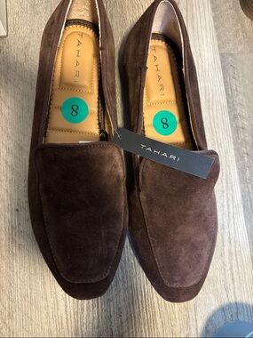 Tahari Women’s Dark Brown Suede Slip-On Loafers new with tag